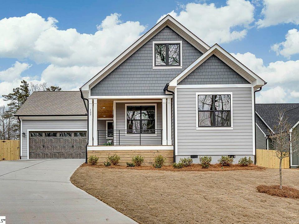 1st image of 127 Terrace Cir