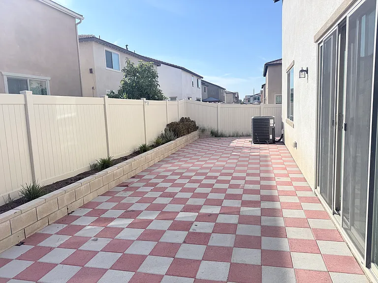 729 Sumac Ln — Photo 22