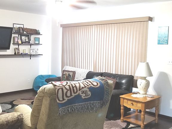 3rd image of 441 Baker Ave