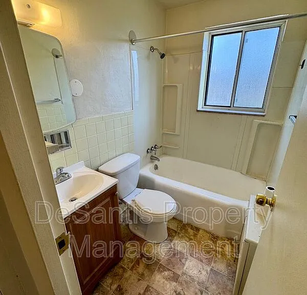 816 Perry Hwy #29 — Photo 20