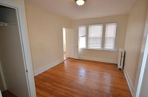 250 Kelton St Photo 1
