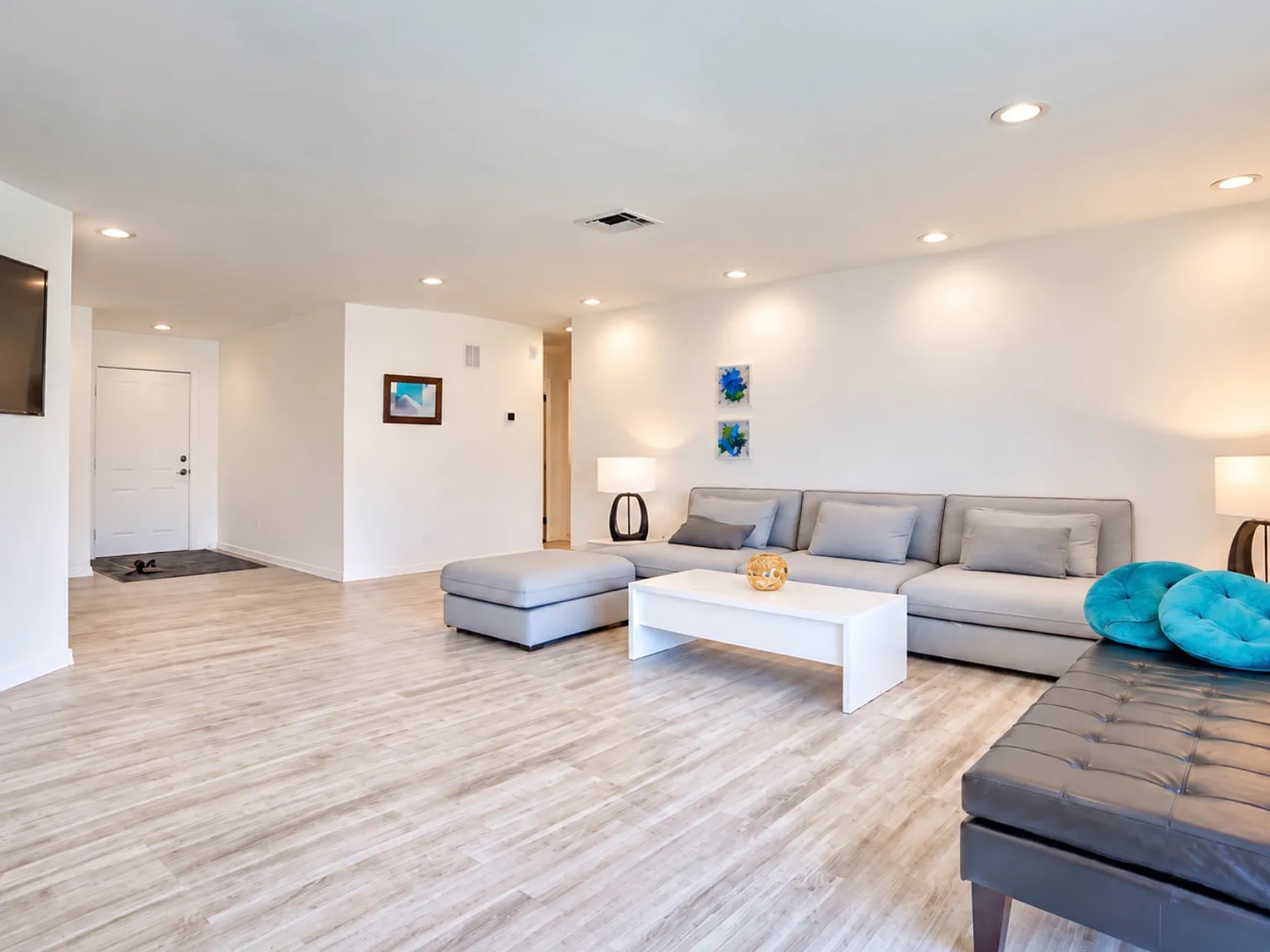 3 bed, 1866 sqft, $2,795 — Photo 4