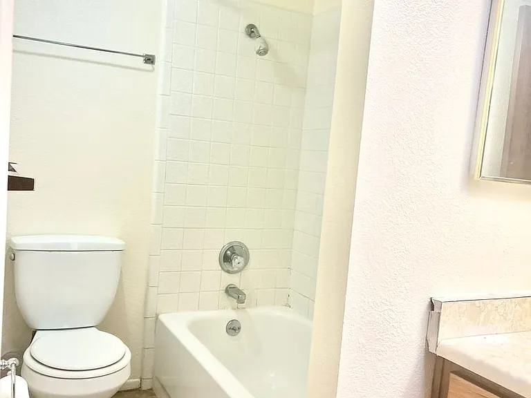 5111 Paseo Las Palmas — Photo 25