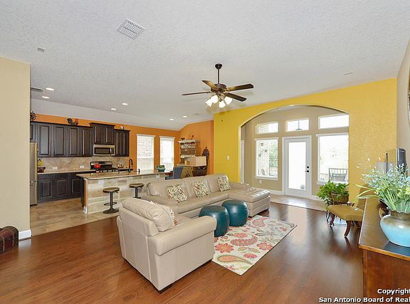 4th image of 6119 Diego Ln