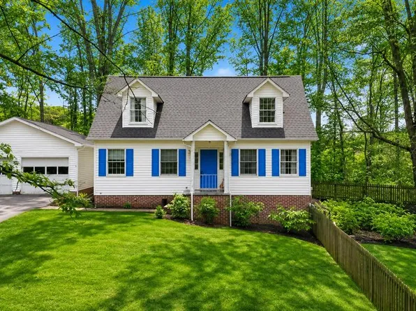 17611 Mahogany Dr, Abingdon, VA 24210