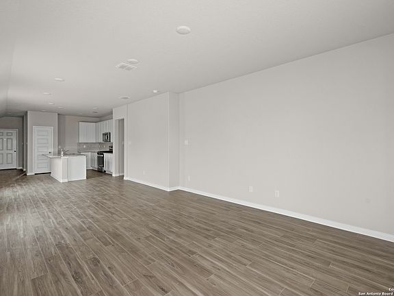 5th image of 8855 Black Oak Drive