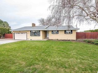 10024 Locust Ln, Pasco, WA 99301