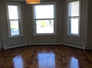 256 Mammoth Rd APT 1, Lowell, MA 01854