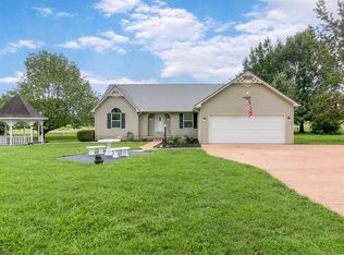 934 Vandyke Grove Rd, Paris, TN 38242
