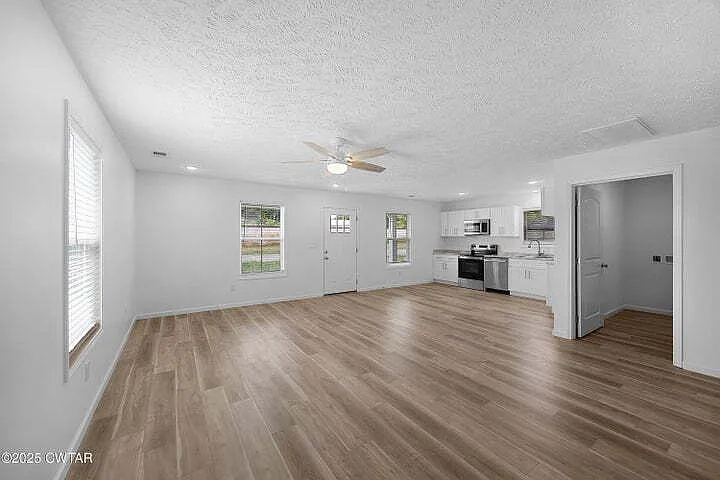 2310 Dodson St — Photo 4