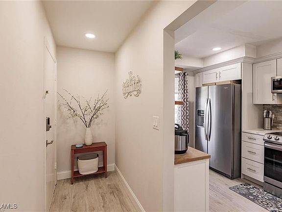 4th image of 7098 Nantucket Cir #7