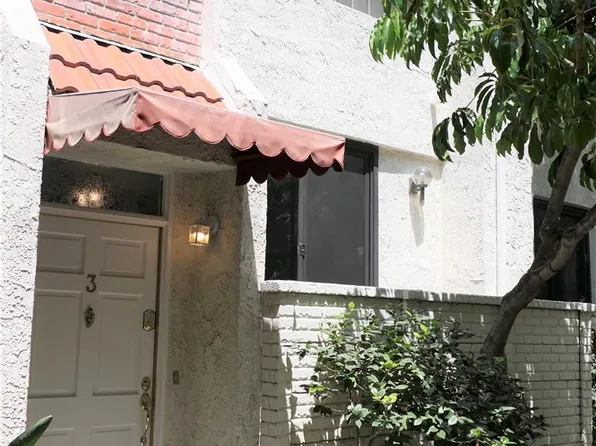 6540 Hayvenhurst Ave Unit 3, Lake Balboa, CA 91406