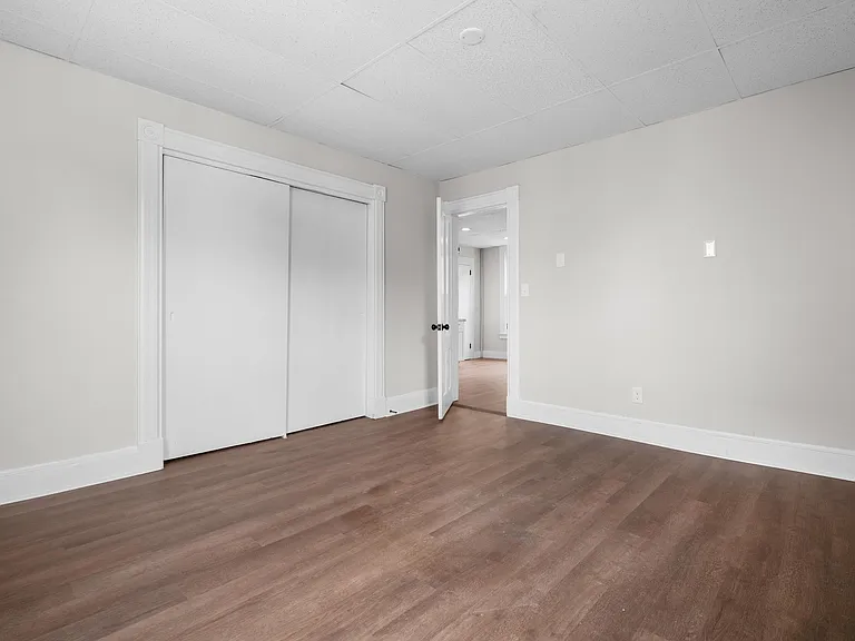 35 Newton St #1 — Photo 10