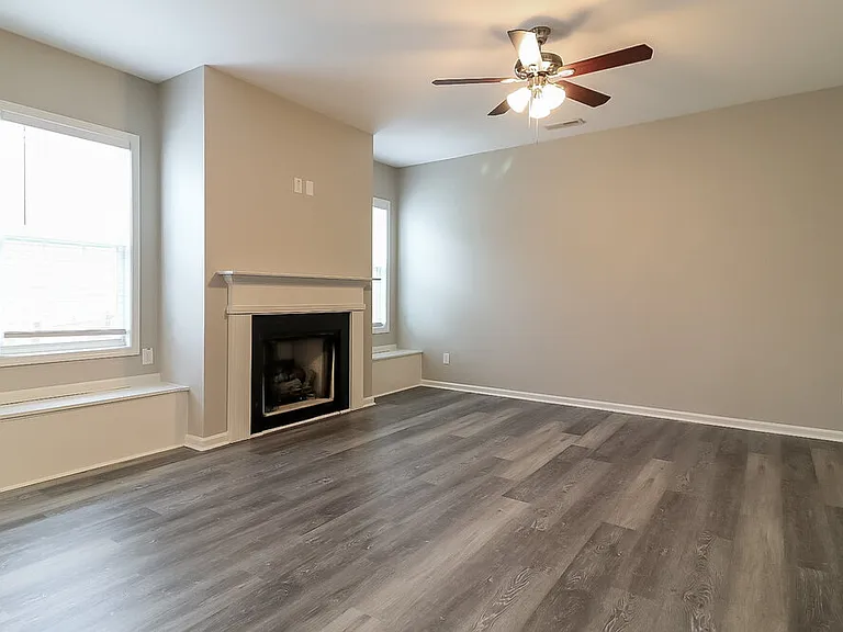 253 Lanier Pl — Photo 4