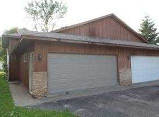 10578 Robinson Dr NW, Coon Rapids, MN 55433