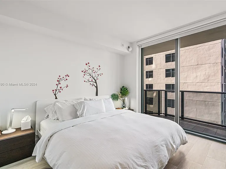 55 SW 9th St #1801 — Photo 13