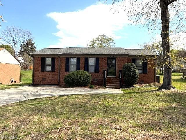1st image of 1809 Acorn Rd