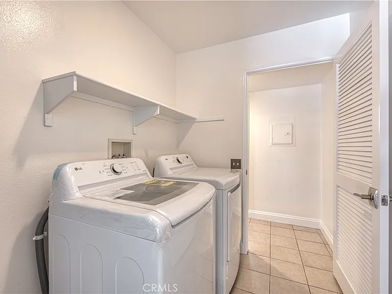208 Chandon — Photo 23