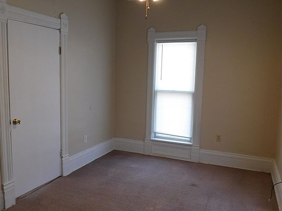 4th image of 236 E Ellsworth Ave