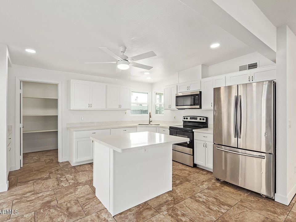 1st image of 5528 W SUNNYSLOPE Lane