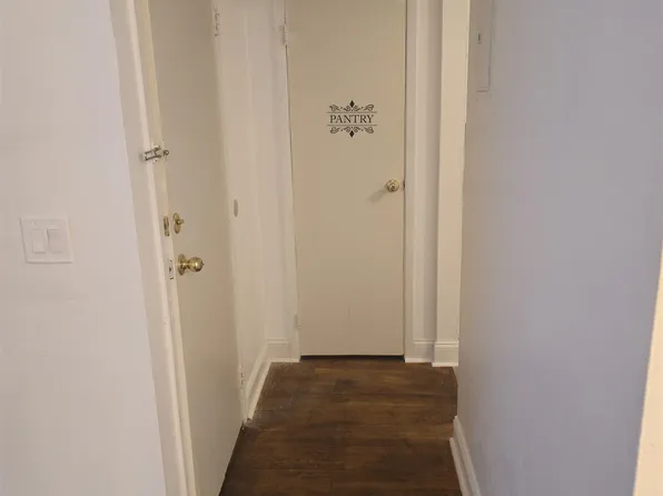 22 Sunset Avenue image 2 of 4