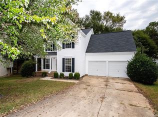 10922 Sandy Hook Ct, Charlotte, NC 28214