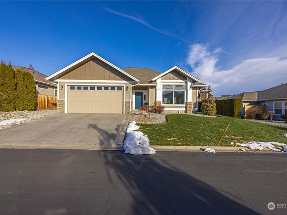2nd image of 206 Village Drive