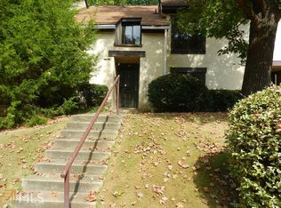 28 Tiburon Dr, Lithonia, GA 30038