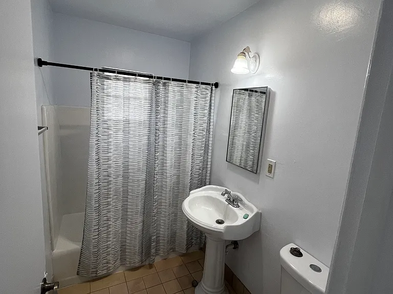 843 W Walnut Ave #B — Photo 6