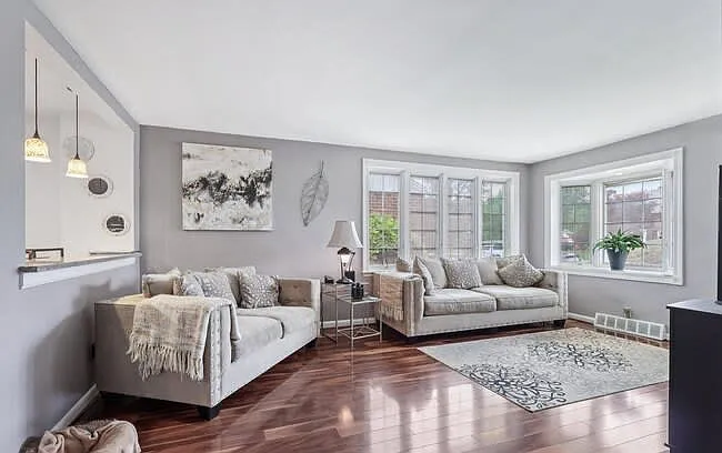 3 bed, $1,500 — Photo 2