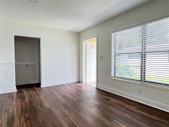 5th image of 1720 NW 50th St Unit 1722