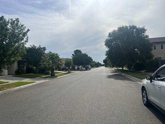 4th image of 1813 River Bank Dr