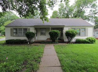 4403 S Parkway Dr, Olathe, KS 66061