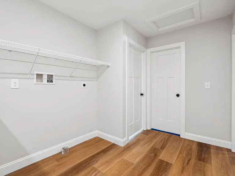 Bayberry Commons- 3 Bedroom 2.5 Bath Townhomes with 2 Car Garage — Photo 50