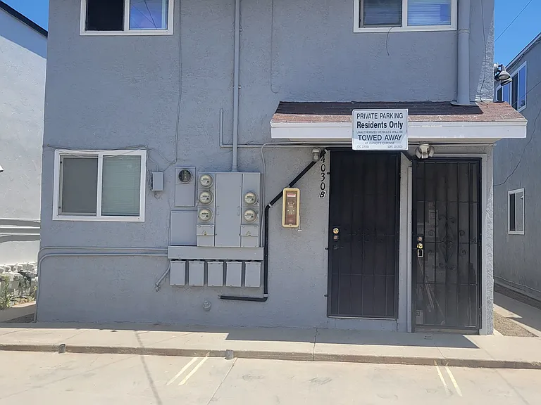 4030 Ingraham St #B — Photo 19