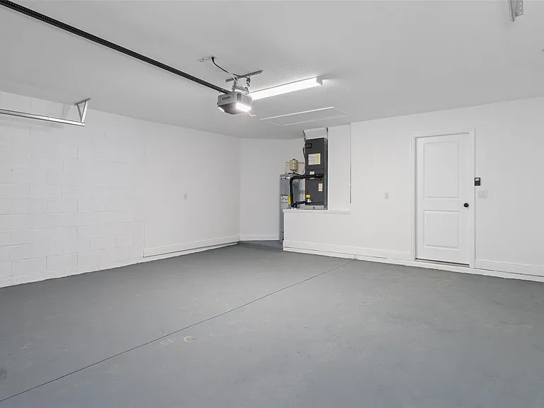 1768 E Bismark St — Photo 26