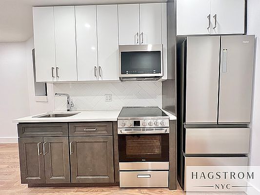 2nd image of 435 De Kalb Ave #5L