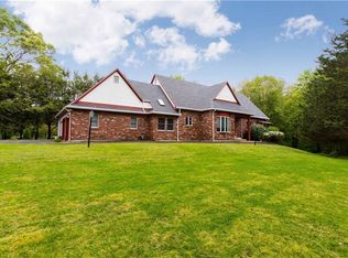 160 Howland Rd, East Greenwich, RI 02818