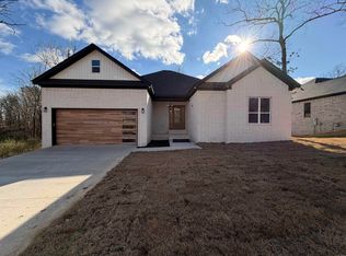 241 Rose Creek Ct, Hot Springs National Park, AR 71901