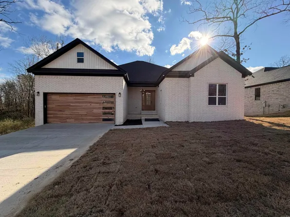 241 Rose Creek Ct, Hot Springs National Park, AR 71901