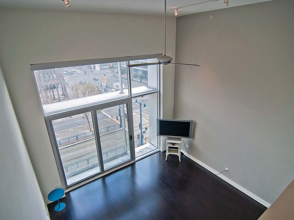 1st image of 188 King St Unit 409