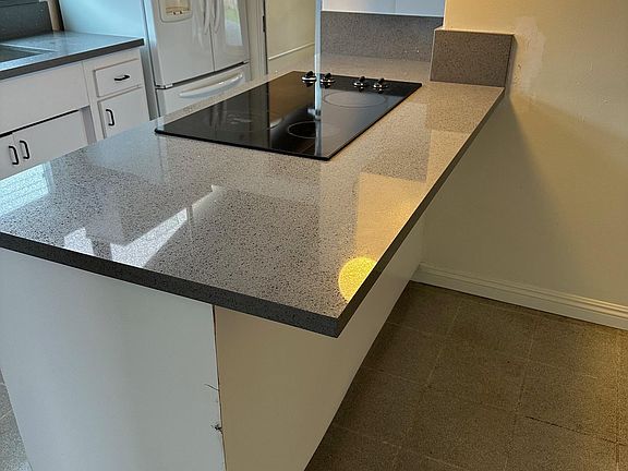 Island with Cooktop