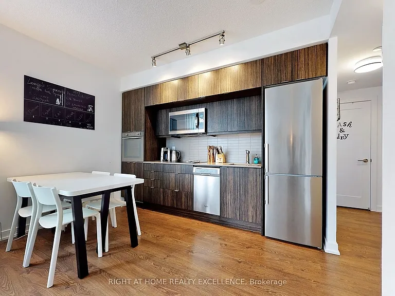 10 York St #2203 — Photo 16