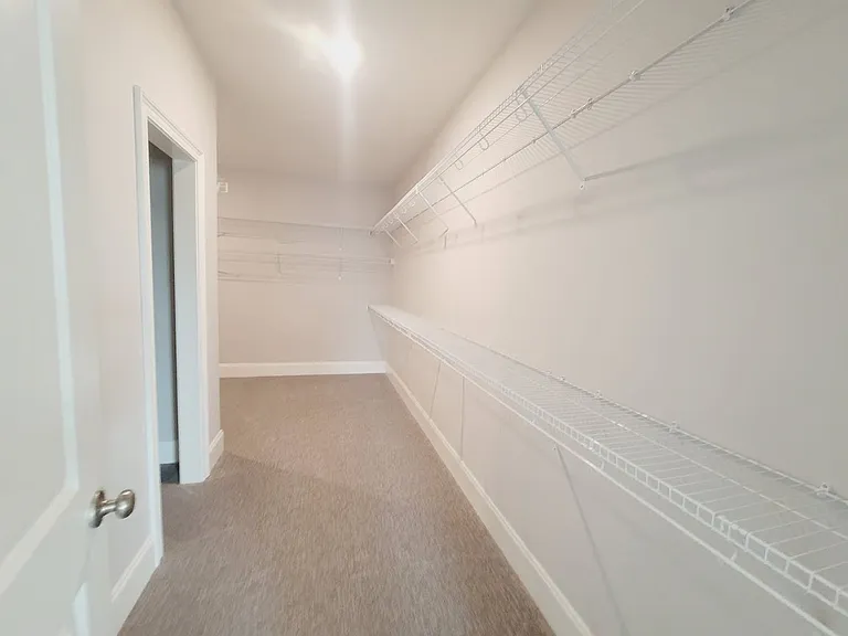 2385 Sweet Valley Hts — Photo 29