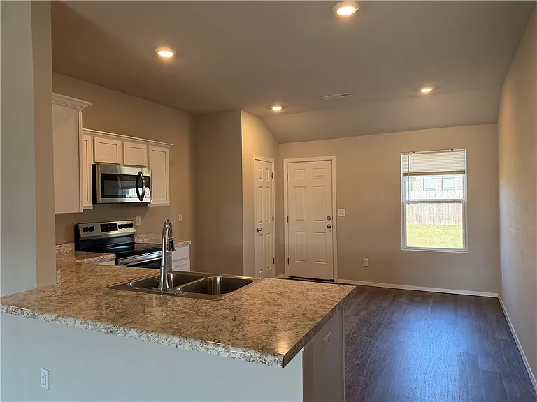 6701 SW Chalkstone Rd — Photo 4