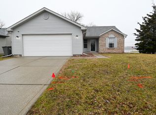 5745 Prairie Meadow Dr, Indianapolis, IN 46221