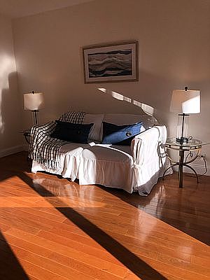 5th image of 311 E 38th St APT 3A