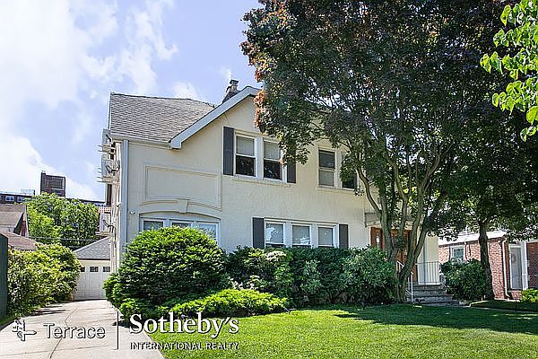 1st image of 10844 Jewel Ave