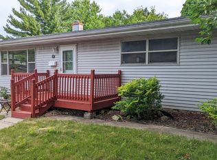 134 Daggett Ave, Lockport, IL 60441