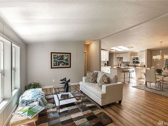 4th image of 240 E Tahuya Dr